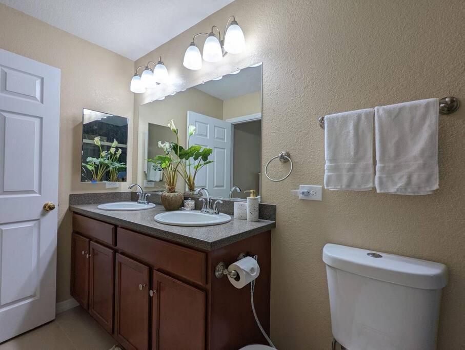 3Bed & 2Bath Property Couple Minutes From Siesta Key Beach & Downtown Sarasota Dış mekan fotoğraf